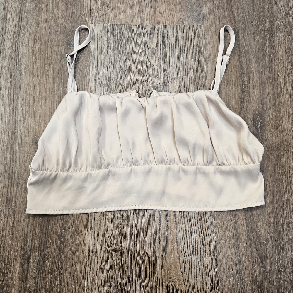 Elegant Cream Women's Top Kendall and Kylie Women's Crop Top Tank Size Large - Picture 3 of 7